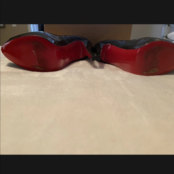 christian louboutin heels - Picture 3 of 4